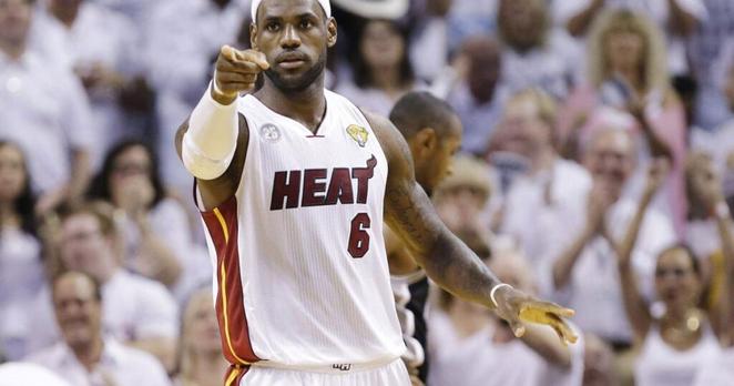 Former Miami Heat security officer pleads guilty to selling stolen memorabilia | Sports