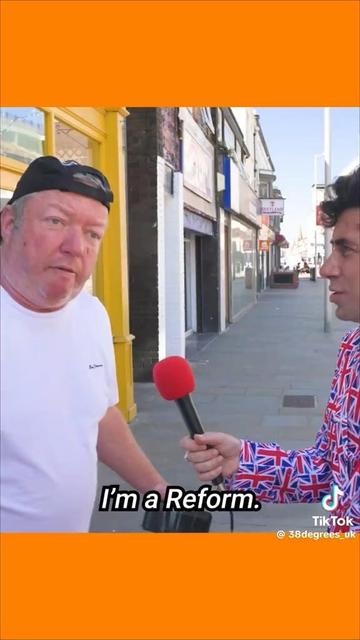 The greatest video of the year LMAO 🤣🤣🤣 Shows reform supporters in the wild.