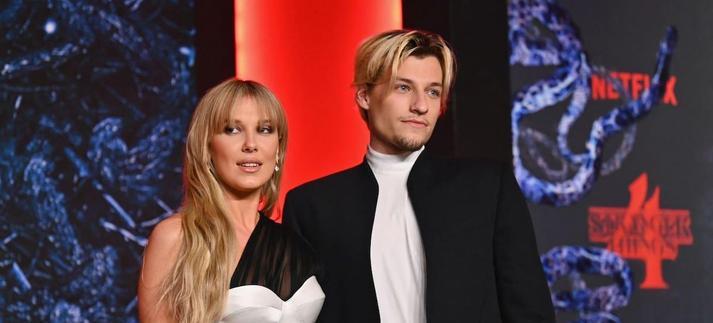 Millie Bobby Brown y Jake Bongiovi en la premiere de la cuarta temporada de 'Stranger Things' / ANGELA WEISS  (Getty)