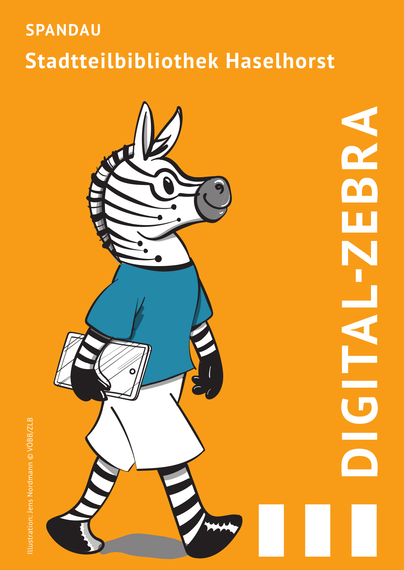 Auf dem orangefarbenen Flyer ist das "Digital-Zebra" zu sehen, das Maskottchen des Projekts vom VöBB. Es ist für die Stadtteilbibliothek Haselhorst in Spandau. Das Zebra trägt Kleidung, geht aufrecht und hält ein Tablet in der Hand.