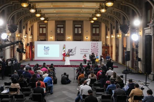 Conferencia de prensa en Palacio Nacional