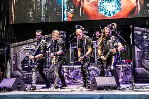 Pic: Accept by Neave Visual Art

‘Metal Beach #Festival’ del Sur de Europa, tronó cálidamente, amenizado con aires del Mediterráneo, para afianzarse: 'Sun & Thunder', 17, 18 y 19 de julio 2025 - Recinto #Marenostrum Fuengirola (Málaga). [Parte II] https://collectorseriesdiy.blogspot.com/2025/08/el-mejor-y-mas-potente-formato-de-metal_22.html #Music #Metalsky #HeavyMetal #Rock