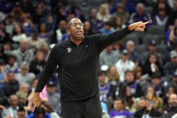 Latest On Knicks' Head Coaching Search