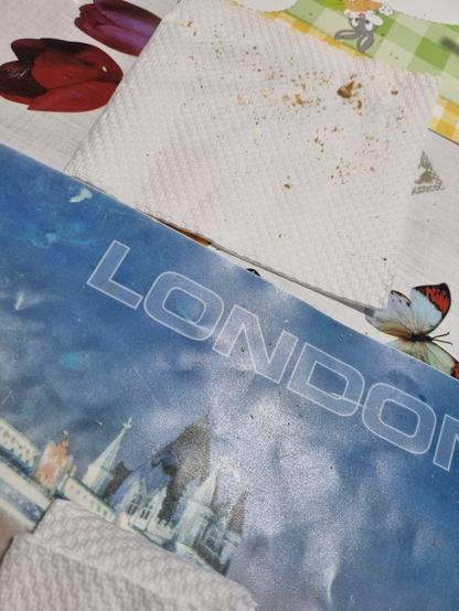 Tovagliolo con solo le briciole rimaste