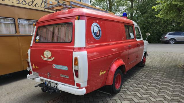 Ford Transit 130 (1974) firetruck tail view
