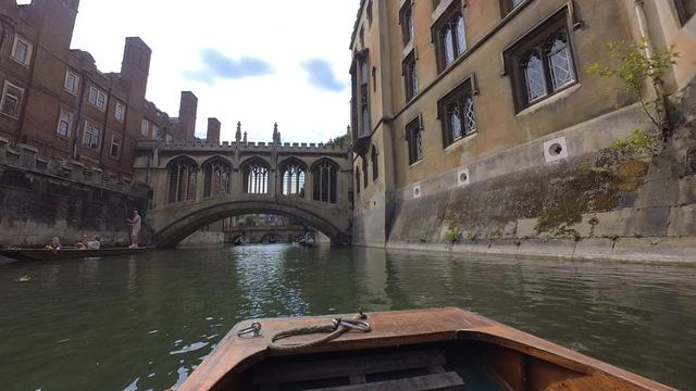 Punt on the river camb, passing under the Bridge of Sighs