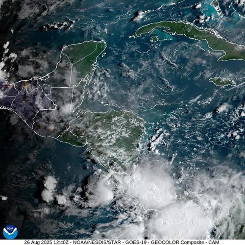 Imagen satelital que ilustra las condiciones atmosféricas sobre el territorio de América Central.