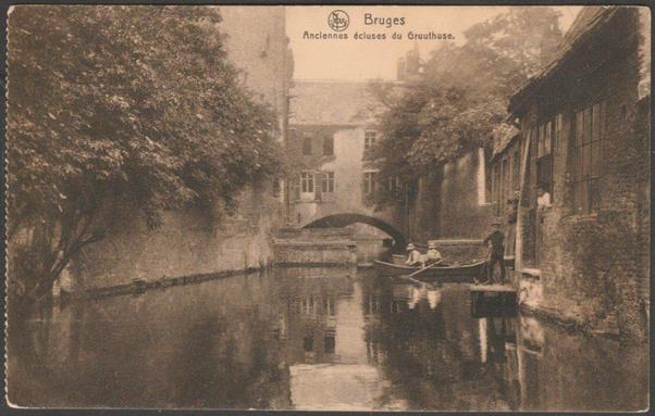 Printed sepia postcard showing a view of the old locks of the house of Louis de Gruuthuse at Bruges in West Flanders, Belgium.

Published by Edouard Nels, Bruxelles, not numbered, c.1910.

Postally unused.

Good condition, with slight corner bumps.