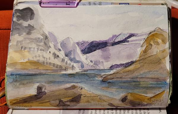 Aquarellskizze: bergige Landschaft, ein See vor hohen Bergen