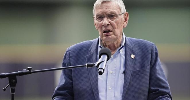 Former baseball commissioner Bud Selig says salary caps are 'working well' in other sports