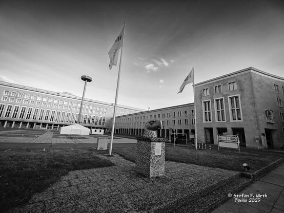 Front and former entrance building of  Tempelhof Airport Berlin today, August 2025,  © Stefan F. Wirth