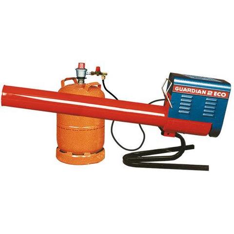 Canón de gas, empregado como espantalho pra protexer cultivos; moi común em campos de milho e vinhas. Maldita a hora que se inventou!