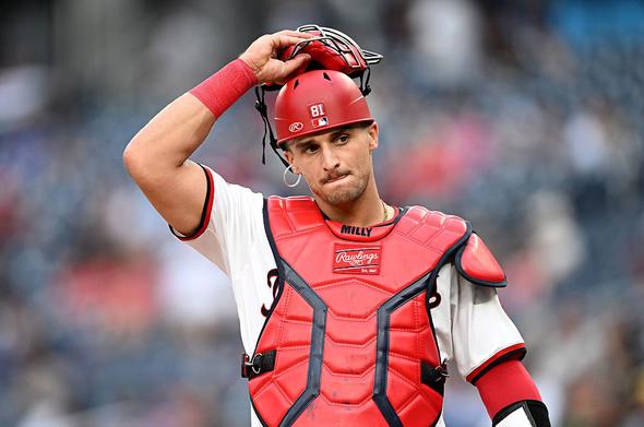 Stubbs to replace injured Millas as backup catcher