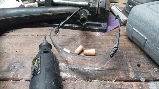 horn, Dremel, goggles, earplugs