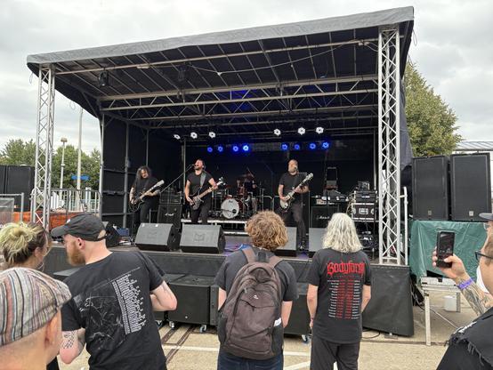 Ortega on stage at Duister Collectief; Outdoor. This stage being actually outdoor.