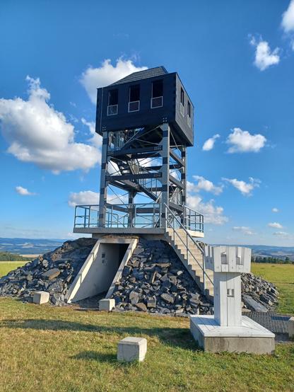 Rozhledna na Veselí. Není vysoká, ale je fajn.