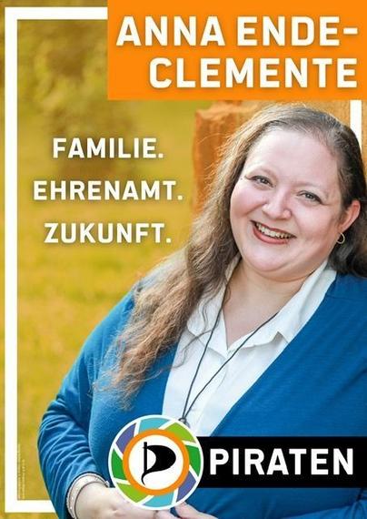 Bildtext: Anna Ende-Clemente. Familie. Ehrenamt. Zukunft. Piraten.
Bild: Foto von Anna Ende-Clemente.