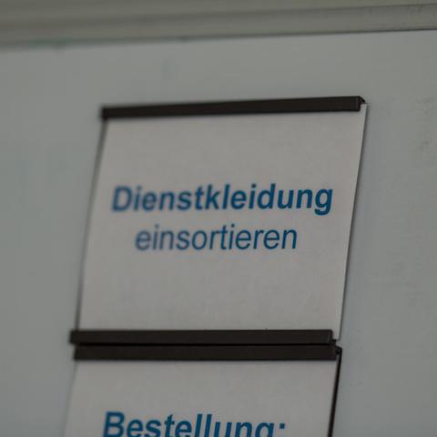 Magnetschild auf einer Whiteboard