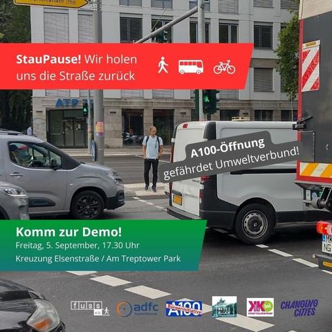 Foto von Fußgängerampel mit Autostau. Darüber der Slogan: Stau-Pause! Wir holen und die Straße zurück. Komm zur Demo.