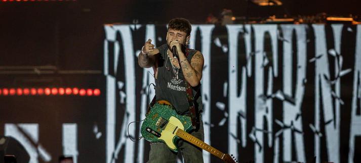 Dani Fernandez actúa en LOS40 Primavera Pop en el Movistar Arena de Madrid, 11 de abril de 2025. / Europa Press News