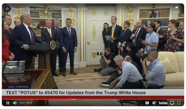 oval office decor (trump press conf 9/2/25)