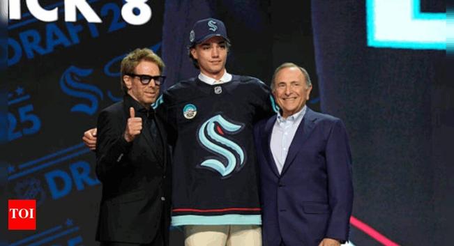 Seattle Kraken reveal glowing all-black third jersey for 2025-26 NHL season | NHL News