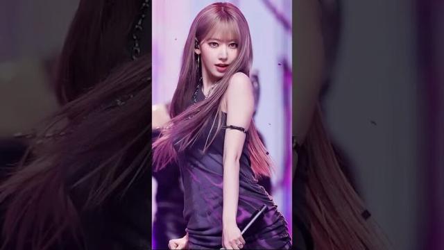 👑最高に美しい人魚👑宮脇咲良・Sakura Miyawaki ・미야와키 사쿠라 👑Le Sserafim👑名前と顔を覚えて下さい