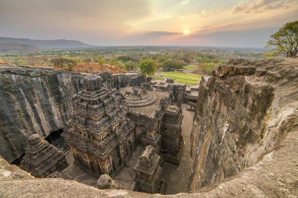 le-temple-de-kailasa-chef-doeuvre-monolithique-d-ellora-1