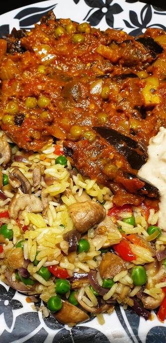 Brinjal Bhaji, Mushroom & Vegetable Fried Rice, Cashew Nut Cream Sauce.