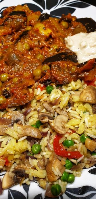 Brinjal Bhaji, Mushroom & Vegetable Fried Rice, Cashew Nut Cream Sauce.