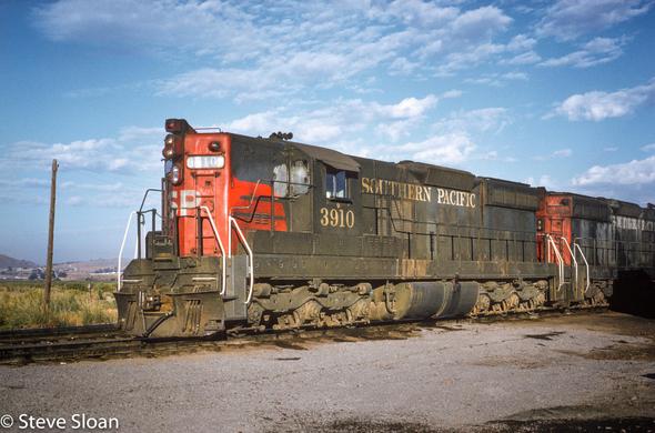 Southern Pacific (SP) SD9 3910 and 3942 were sitting in Klamath Falls, Oregon on Friday, July 20, 1973. These units were being used by the OC&E then. Perhaps they were waiting to go out on the “Midnight Logger.”