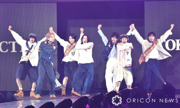 TBSドラマ『DREAM STAGE』出演の新グループ・NAZE、初パフォーマンス披露　『TGC』で“異例”ドラマ撮影実施