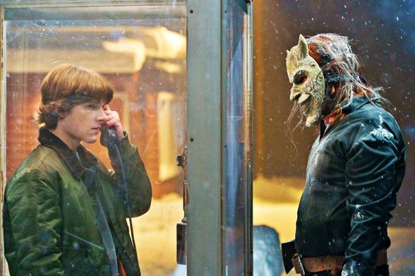 Universal Pictures lança novo trailer da sequência 'O Telefone Preto 2': dirigido por Scott Derrickson, o filme estreia em 16 de outubro nos cinemas