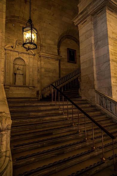 Within the hallowed halls of the New York Public Library, an architectural marvel in the heart of Manhattan, the grandeur of American history and knowledge unfolds. The interior exudes an aura of elegance and sophistication, paying homage to the city that never sleeps.