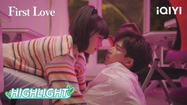 Clip ¡Tú borracha haciendo eso con él! 😏 | Primer Amor | iQIYI Spanish