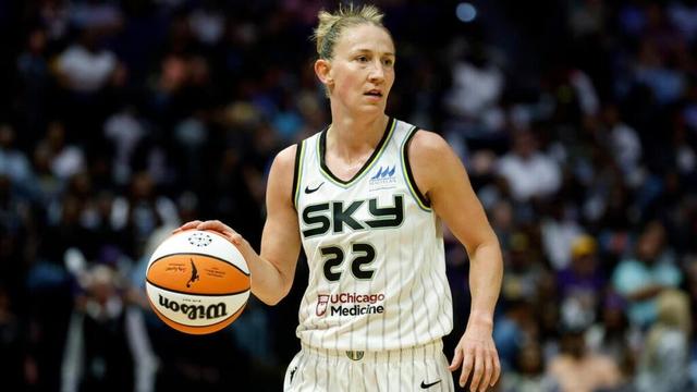 Courtney Vandersloot responds to Angel Reese, says age is 'not a factor' and she'll return to Sky next season