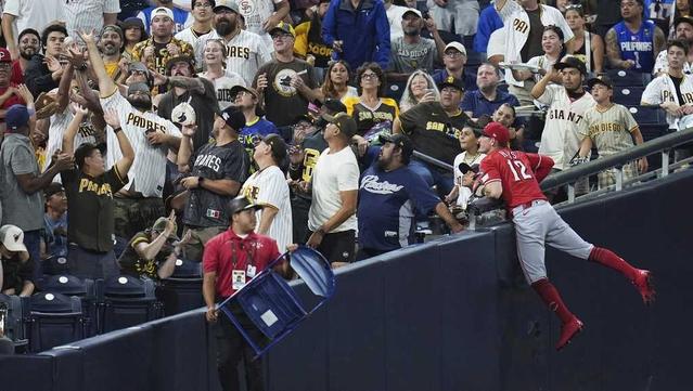 Fernando Tatis Jr.'s 10th-inning sac fly lifts Padres to win over Reds