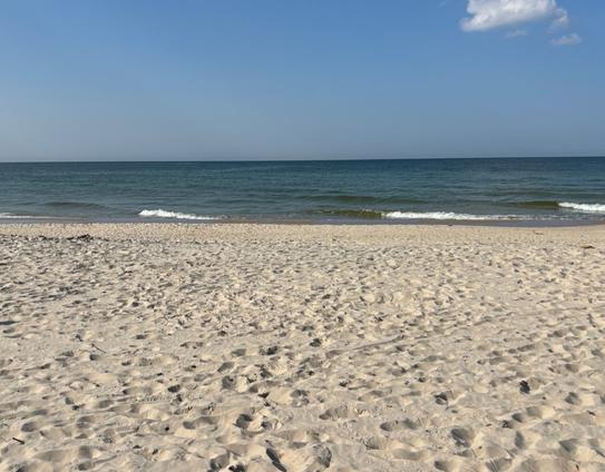 Sandstrand an der polnischen Ostsee.