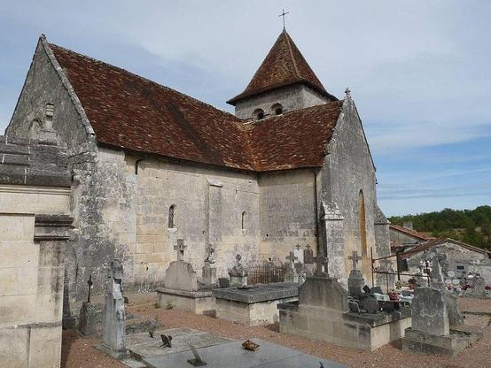 Eglise de Saint-Pardoux à #MareuilenPérigord (#Dordogne) Edifice d'origine romane qui a subi d'importantes modifications au XVe siècle. Il a conservé, de la première période, une abside semi-circulaire avec sa ...
Suite 👉 https://monumentum.fr/monument-historique/pa00082630/mareuil-en-perigord-eglise-de-saint-pardoux
#Patrimoine #MonumentHistorique
Photo CC-BY-SA 4.0 : Jack ma
