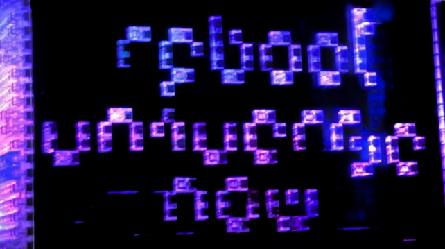 “Reboot Universe now” auch Klemmbausteinen