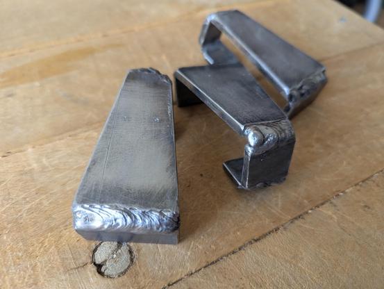 Les 3 petits trucs tout bien poncés et limés, tout doux