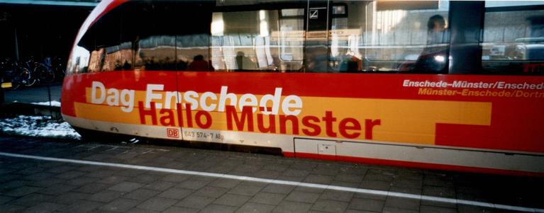 Dag Enschede - Hallo Münster sur un autorail série 643 de la DB en gare d'Enschede
