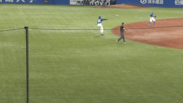 中日 ロドリゲス ナイスプレー ヤクルト vs 中日 2025年9月10日(水) 神宮球場