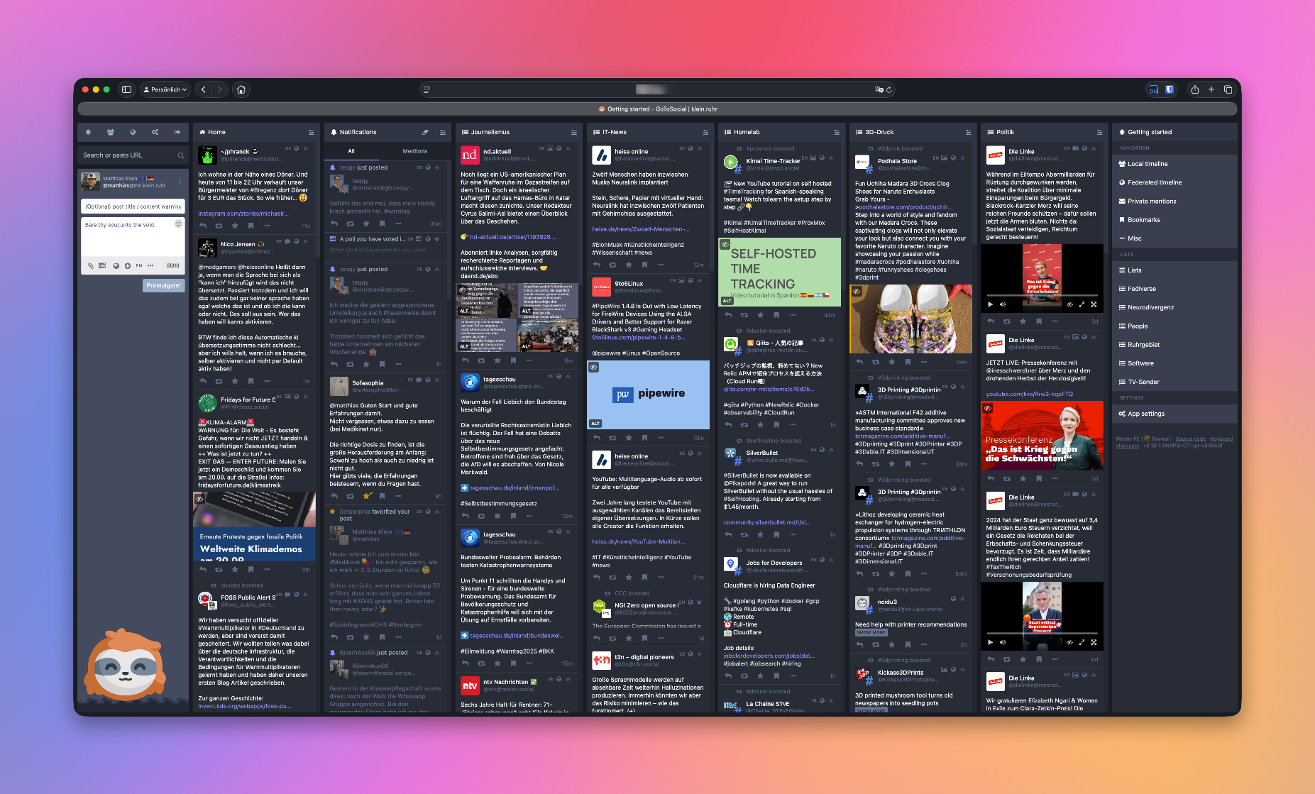 Screenshot eines Mastodon- oder Fediverse-Dashboards in einem dunklen Theme. Das Interface zeigt mehrere vertikale Spalten mit verschiedenen Inhalten: Die linke Spalte enthält die Timeline mit Posts von verschiedenen Benutzern, einschließlich Textnachrichten und geteilten Inhalten. In der Mitte sind weitere Spalten mit Benachrichtigungen, Erwähnungen und anderen Feed-Kategorien zu sehen. Die rechte Seite zeigt zusätzliche Spalten mit verschiedenen Listen und Inhalten. In der unteren linken Ecke ist das charakteristische Mastodon-Mammut-Logo sichtbar. Der gesamte Bildschirm zeigt eine Multi-Column-Ansicht, die typisch für fortgeschrittene Mastodon-Clients oder Web-Interfaces ist, mit verschiedenen Social-Media-Posts, Hashtags und Nutzerinteraktionen in deutscher Sprache.