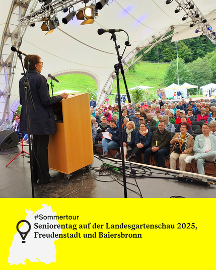Staatssekretärin Dr. Ute Leidig am Seniorentag im Rahmen der Landesgartenschau 2025 auf einer Bühne.