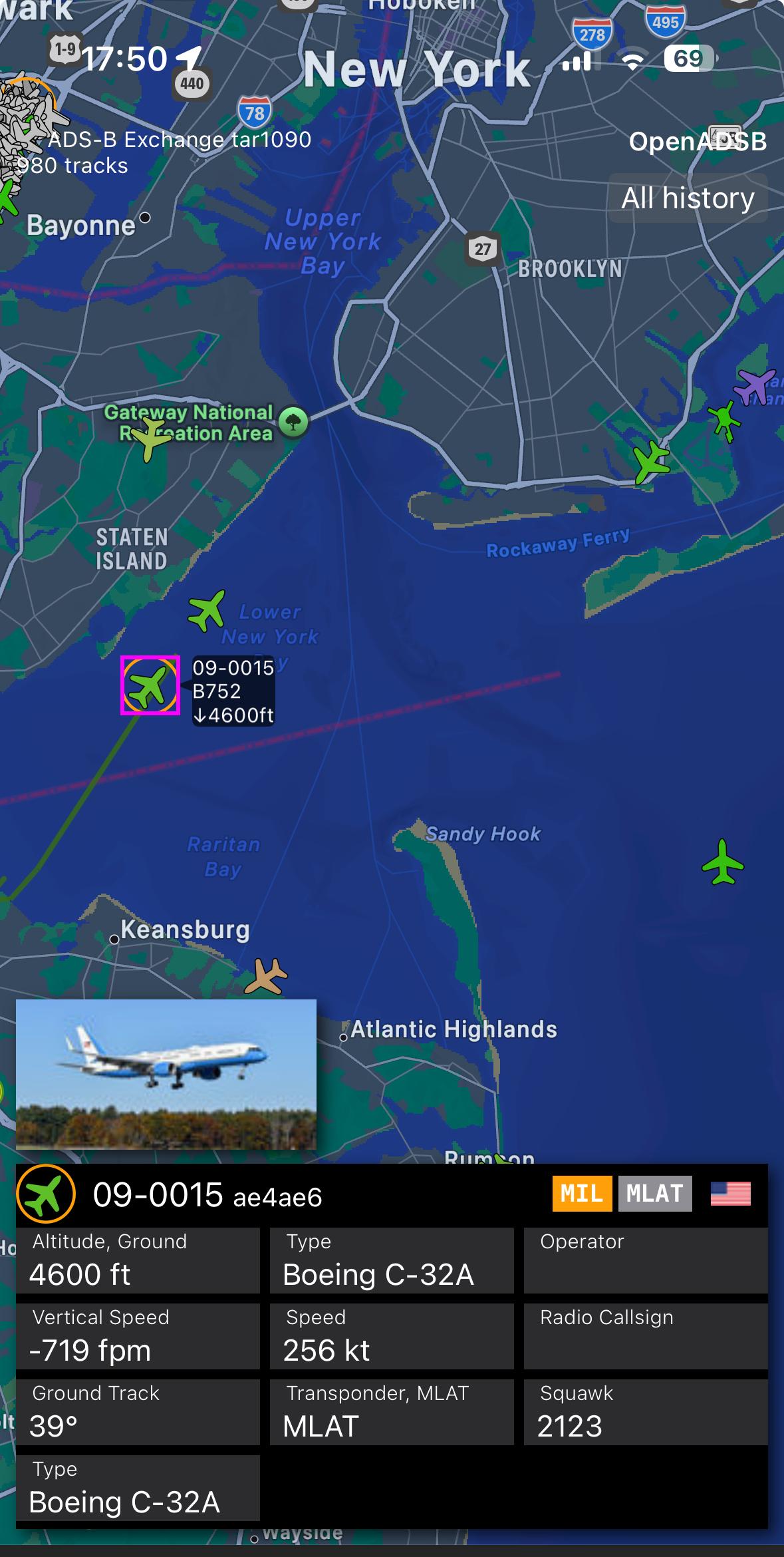 Flight map showing Air Force One flying into NYC