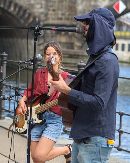 buskers