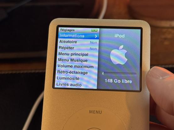 Ecran d'un ancien iPod Classic affichant l'espace libre