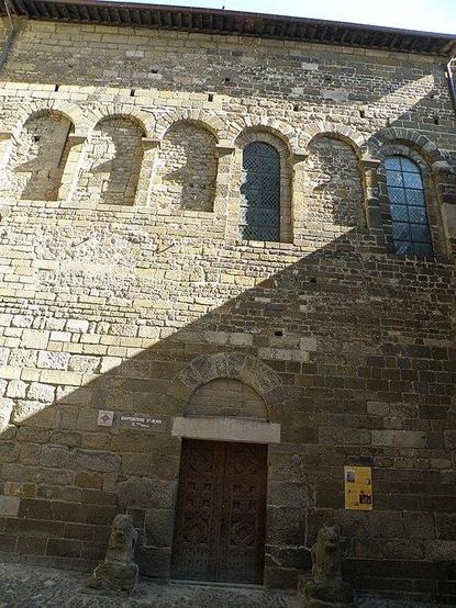 Baptistère Saint-Jean à #LePuyenVelay (#HauteLoire) Baptistère Saint-Jean : classement par liste de 1840.
Suite 👉 https://monumentum.fr/monument-historique/pa00092742/le-puy-en-velay-baptistere-saint-jean
#Patrimoine #MonumentHistorique
Photo CC-BY-SA 4.0 : Torsade de Pointes