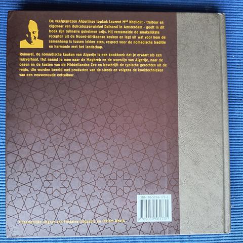 Achterkant van het kookboek "Raïnaraï".